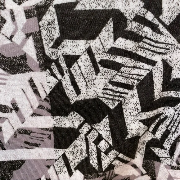 Rebecca Malone Women Top L Black White Gray Geometric Scoop Neck 3/4 Sleeve. - Picture 3 of 4